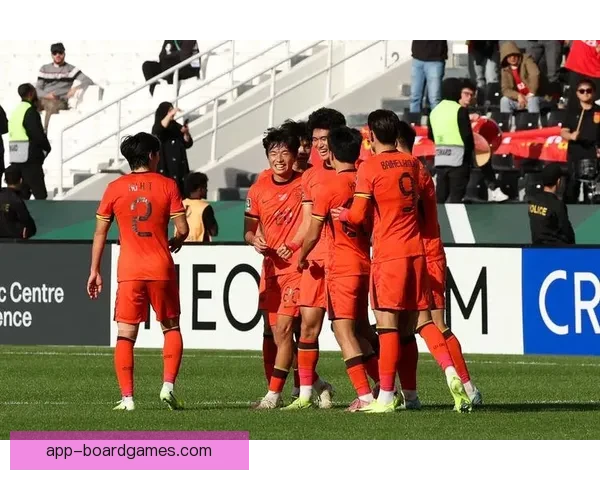 荷兰公园U23遭伊普斯维奇U23完胜三球失利 荷兰公园U23遭伊普斯维奇U23完胜三球失利